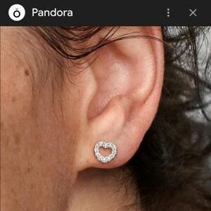 Crystal Heart Stud Earrings - Silver 925